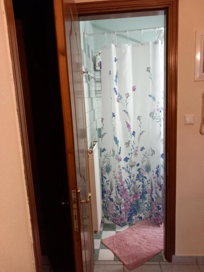 Poly'S Cozy Home Volos Eksteriør bilde